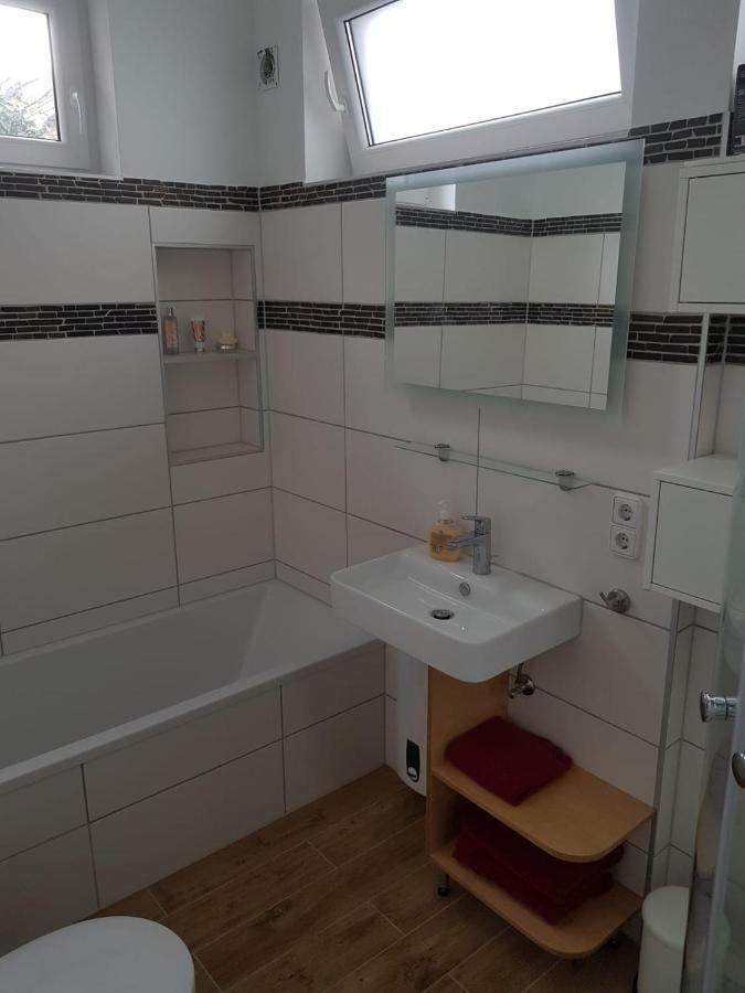 Rheingau - Schoene Moeblierte Ferienwohnung Эльтвилле Экстерьер фото